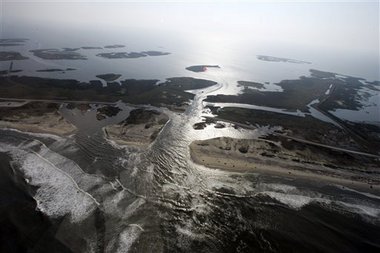 Rapid sea level rise blamed on global warming threatens to put East Coast underwater