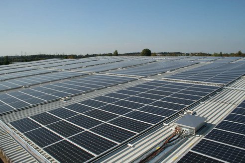 Rooftop solar could power all households, slash electricity prices