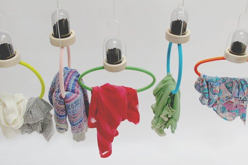 Cleverly Redesigned Clothes Hanger Reduces Wasteful Laundry Washing