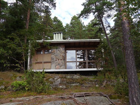 The Box: Ralph Erskine’s Precursory Tiny House in the Swedish Woods